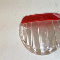 VETRO FANALE POSTERIORE SCARABEO APRILIA AP8127457