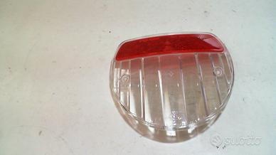 VETRO FANALE POSTERIORE SCARABEO APRILIA AP8127457