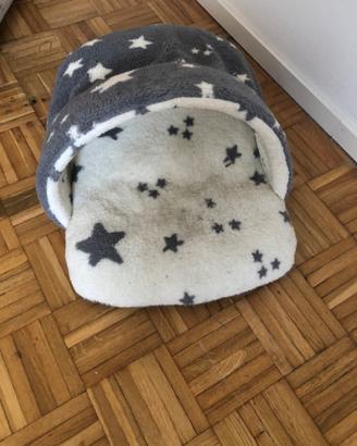 Cuccia per gatti a forma di ciabatta