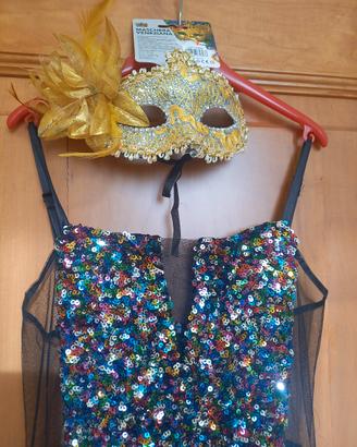 vestito e maschera carnevale 