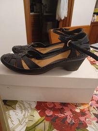 Scarpe Clarks di pelle nere n.38