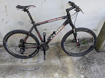 Mountain bike Cube