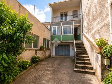 CASA DI CORTE A SANDRIGO