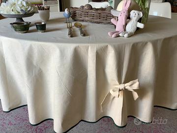 Tovaglia rotonda di 220 coi fiocchi