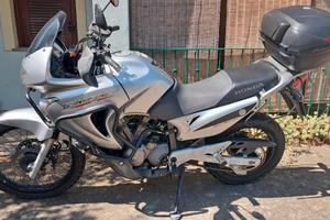 Honda Transalp  v 650 