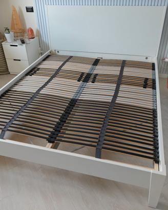 Letto matrimoniale 200x160 con doghe