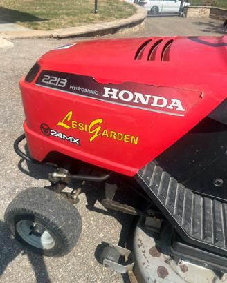 Trattorino rasaerba Honda 2213 Hydrostatic - Usato
