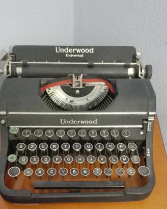 Macchina da scrivere Underwood - 1838 circa.