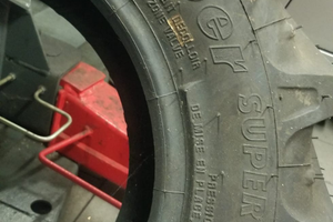 Pneumatico anteriore trattore Kleber Super 8l