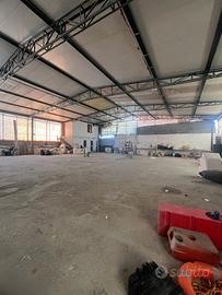Rif 528 locale deposito garage ischitella