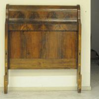 Letto singolo a barchetta con inserti in radica