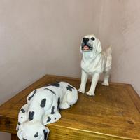 Cane e cane dalmata statua