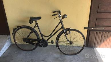 Bicicletta antica donna