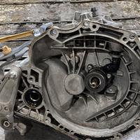 CAMBIO MANUALE COMPLETO OPEL Corsa D 5P 1a Serie b