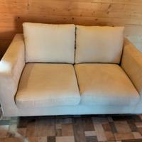 DIVANO LETTO ,SCAMOSCIATO, in buono stato