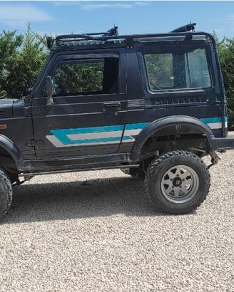 Suzuki samurai 
