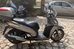 Kymco People GT 300 i - 2016 - 18.000 km