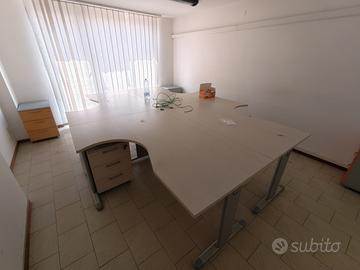 5 scrivanie uso ufficio