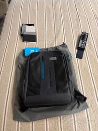 Set PiQuadro Zaino PortaPC-Portafoglio-Portachiavi