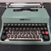 Macchina da scrivere Olivetti lettera 32