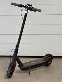 Monopattino Segway  Ninebot G30 MAX