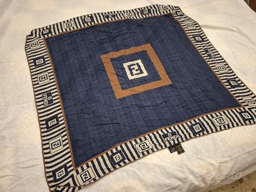 Foulard Fendi 100 % seta