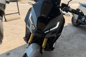 Xadv 750 2023 con assicurazione