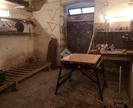 MAGAZZINO A GENOVA