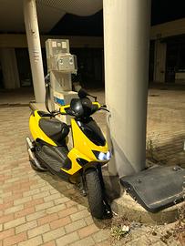 Aprilia SR 50 www