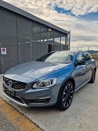 Volvo V60 Cross Country D3 Momentum