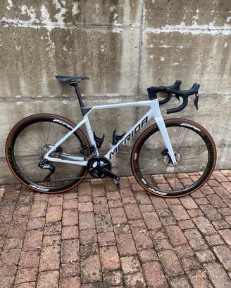 Bici da corsa merida