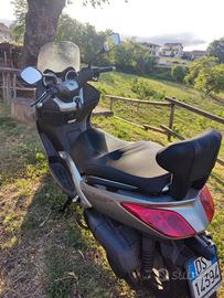 YAMAHA X MAX 250
