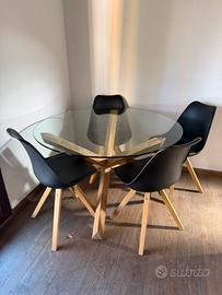 Tavolo e sedie