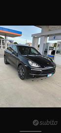 Porsche cayenne 2011