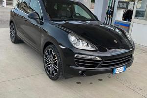 Porsche cayenne 2011