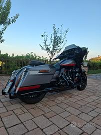 Harley Davidson street glide cvo2020