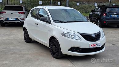Lancia Ypsilon 1.0 FireFly 5 porte S&S Hybrid Ecoc