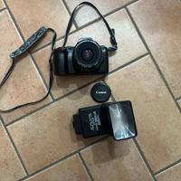 Macchina fotografica Canon EF-M+35-80mm+Flash