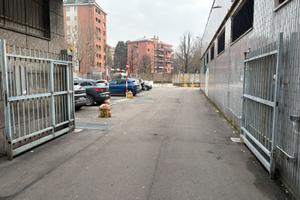 Posto moto sicuro e comodo in Via Medeghino