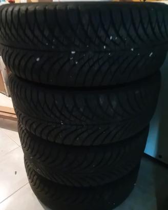 4 Yokohama 4 stagioni 205/55 R16 + cerchi