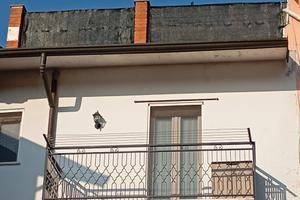 Privato vende bilocale + mansardina con terrazzo