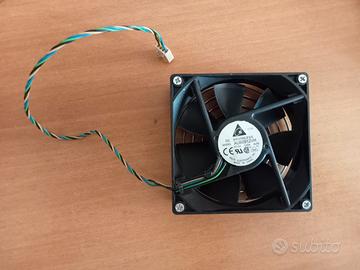 Ventola pc fisso marca Delta Electronics