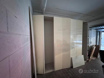 Armadio 7 ante per box gratis