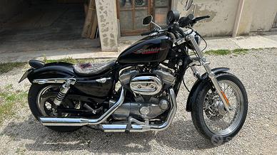 Moto Harley 883 old school nera e cromata