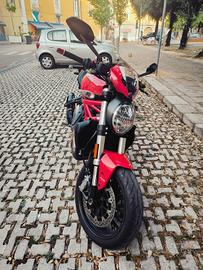 Ducati Monster 821
