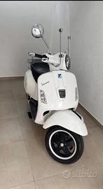 PIAGGIO VESPA GTS 300 SUPER