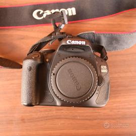 Fotocamera  digitale Canon 600 D.
