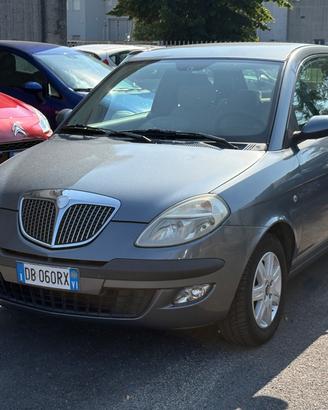 Lancia Ypsilon 1.2 Oro Bianco