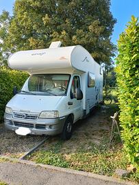  Camper mansardato 