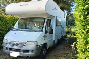  Camper mansardato 